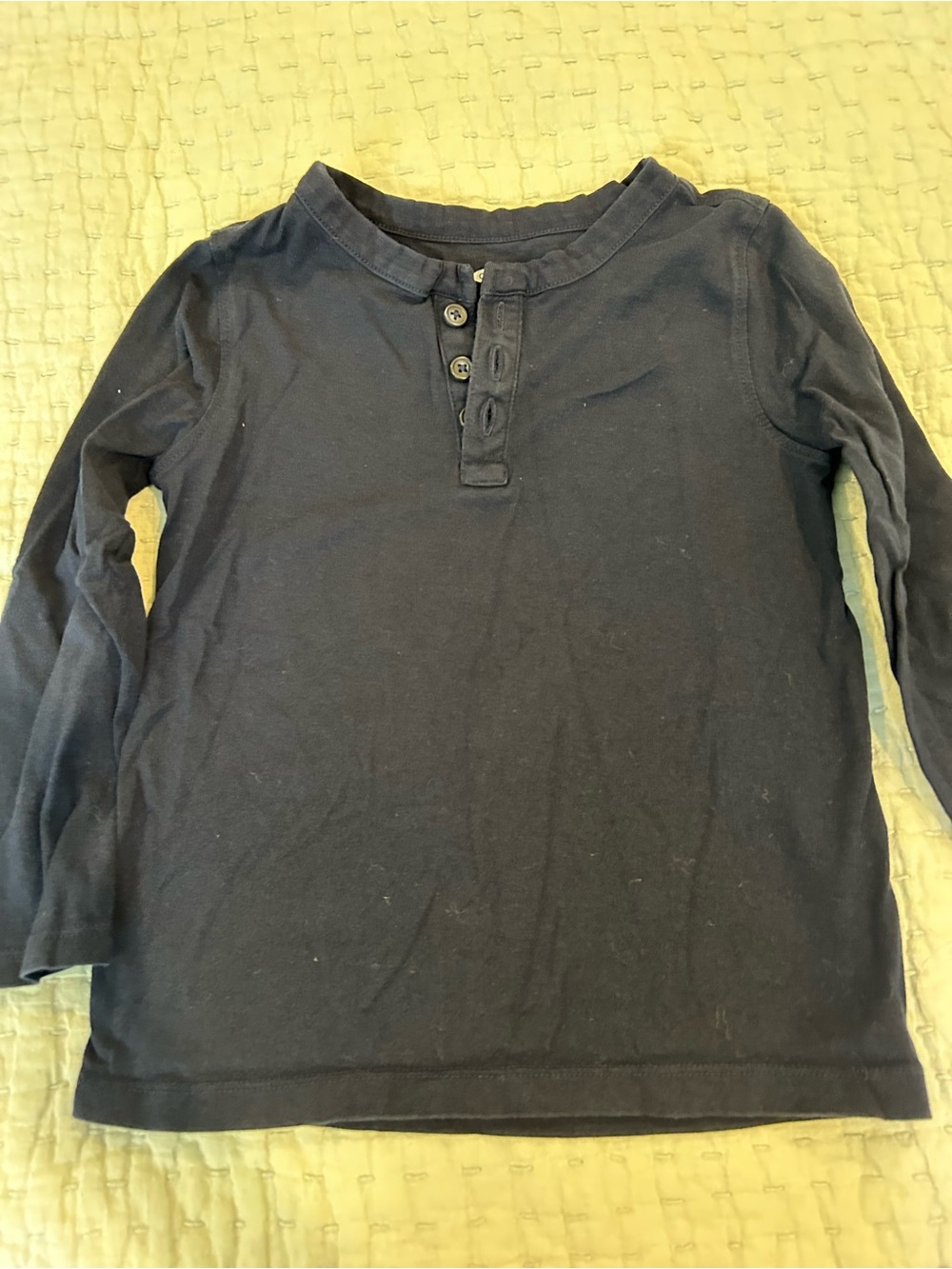 Old Navy Boys Henley. Size 4T.